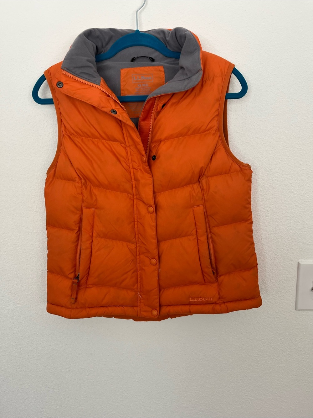 LL Bean Goose Down Puffer Vest. - Picture 13 of 14
